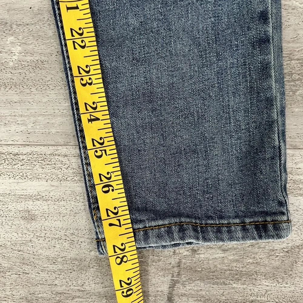 Levis Signature S37 Slim Leg Jeans Mens Size 28x30 Light Wash Denim